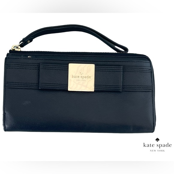 Kate Spade Layton Primrose Black Leather Wallet / Wristlet - Picture 1 of 17
